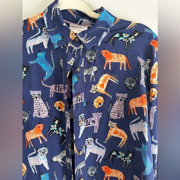Anthropologie Carolyn Gavin Mariposa shirt in Cats - Picture 4 of 6